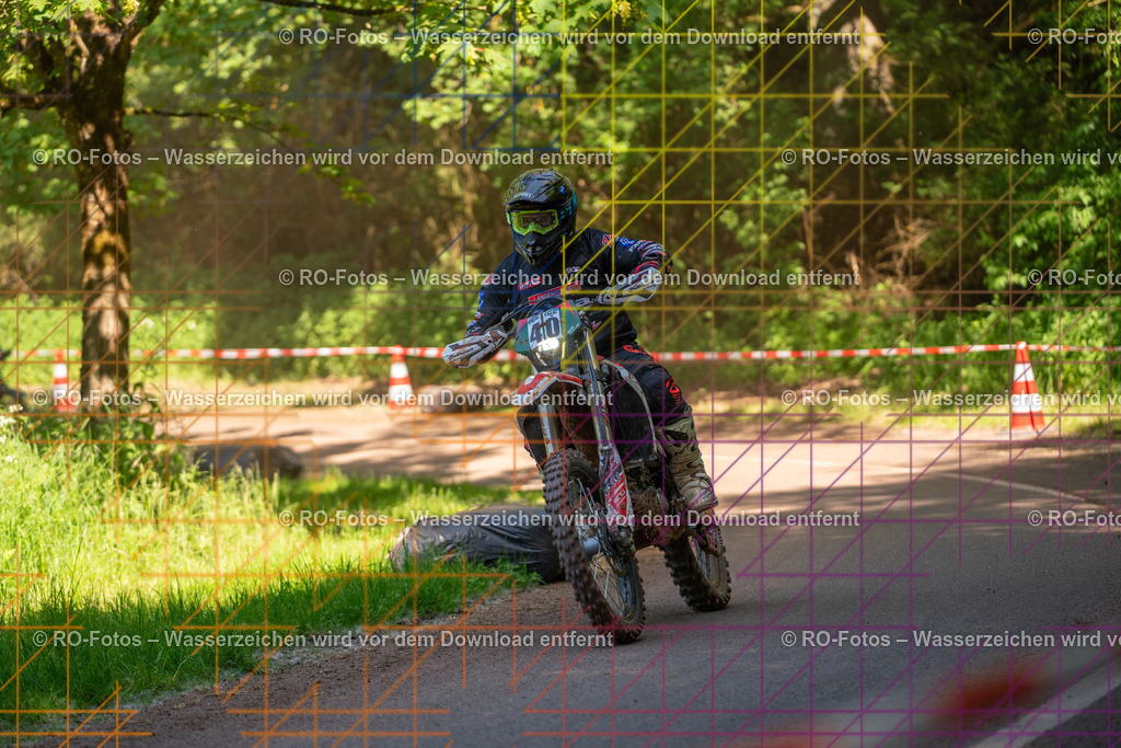 Wolfshausen 3 Lauf -922 | Sportfotografie von RO-Fotos: Motorsport, Motocross, Enduro, Laufveranstaltungen und Triathlon. Professionelle Fotos von Sportlern und Events. - Realisiert mit Pictrs.com