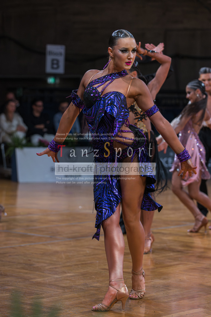 20250820_WDSF Open Lat Youth_3115 | Tanzsportbilder, Standardtanz, Lateintanz, WDSF, DTV, LTVB, dancecomp, goc, hessen tanzt, blaues band der spree, walzer, tango, wiener walzer, slowfox, quickstepp, samba, rumba, cha-cha-cha, paso doble. jive, hd-kroft photography, turniertanzsport