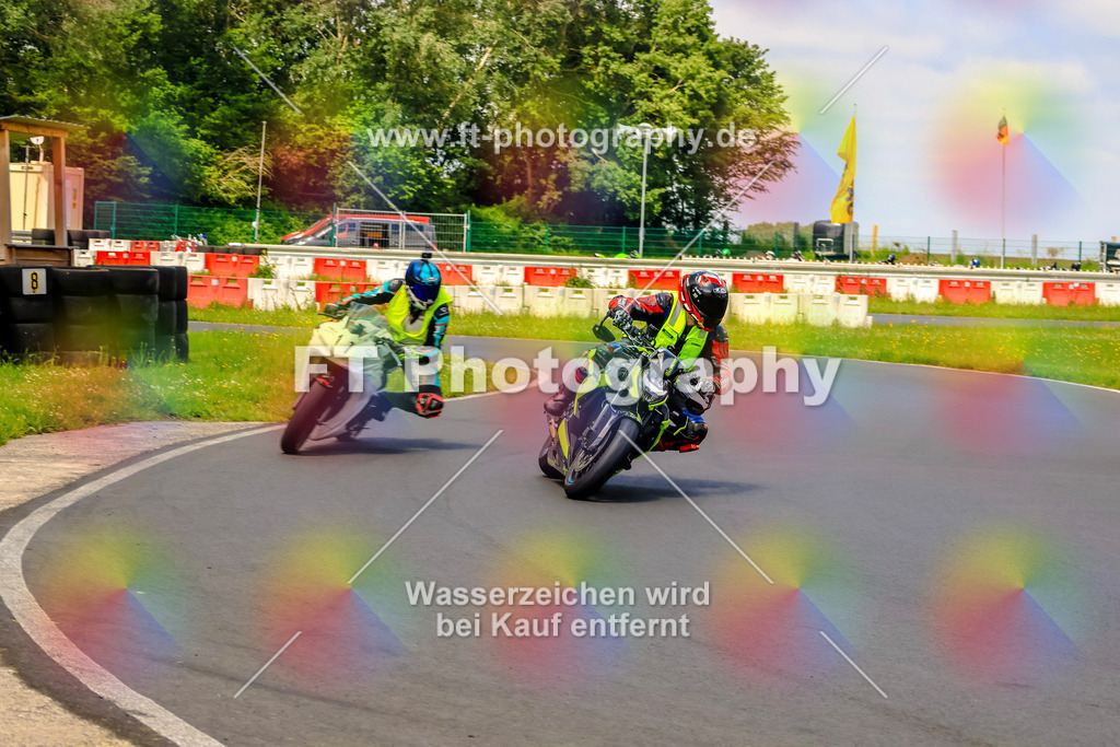 VBK-7940 | Hier findet Ihr Bilder von Touristenfahrten auf der Nürburgring Nordschleife oder von anderen Veranstaltungen die ich besucht habe. Viel Spass beim Durch Schauen 