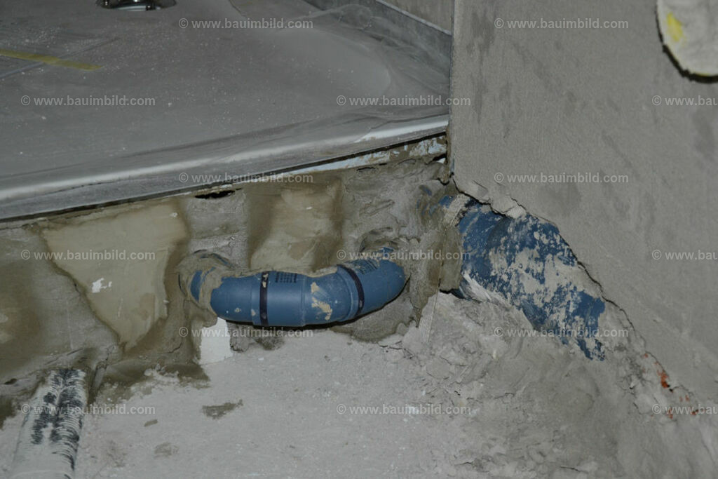 bib-lg15-sanitaer-0098 | Nach LV-Leistungsgruppen sortierte Detailfotos über den Bau eines Hauses. Alle Hausbau-Bilder direkt vom Urheber und Autor der Website Haus-Selber-Bauen.com