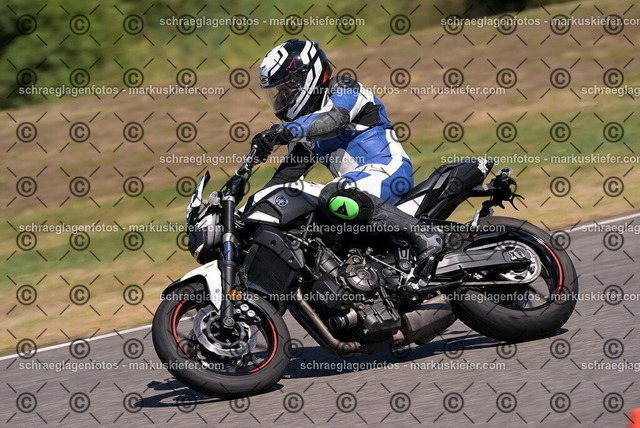 26bt04-2277 | markuskiefer.com - Realisiert mit Pictrs.com