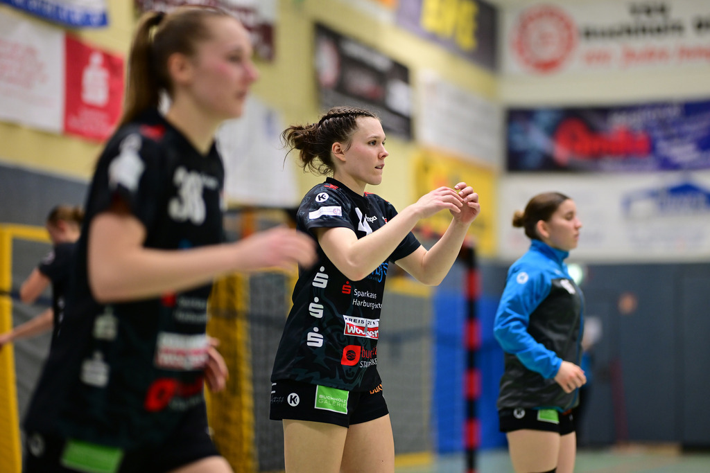 Handball I Frauen I Saison 2024-2025 I 2. HBF I 16. Spieltag I HL Buchholz 08-Rosengarten - SV Union Halle-Neustadt I 072486 | Der Sportfotograf. - Realisiert mit Pictrs.com