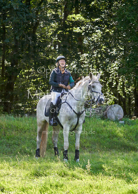 08-23 Bredeneek Jagd_MCH9557_Marina Hewig | Fotografie, FotoArt, PferdesportArt, Pferdesportfotografie, Landschaftsfotografie, Reisefotografie, Reise, Pferde - Realisiert mit Pictrs.com