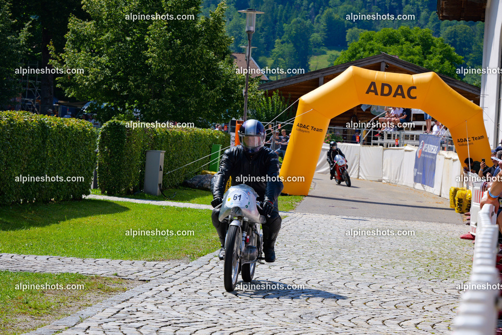 P1014734 | Erleben Sie atemberaubende, hochqualitative Fotos Ihrer Fahrt entlang der malerischen Alpenstraßen. Besuchen Sie alpineshots.com, um professionelle Aufnahmen Ihrer unvergesslichen Reise zu finden und zu kaufen - Realisiert mit Pictrs.com