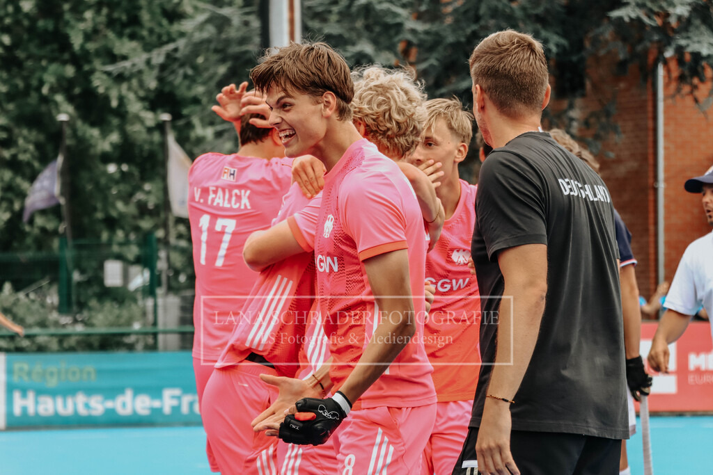 EM_MU18_F_GER-FRA_Lille_bearbeitet (351 von 433) | lanaschraderfotografie - Realisiert mit Pictrs.com