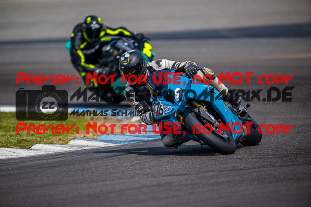 MaZZes_FotoMatrix_230410_8010 | ROT