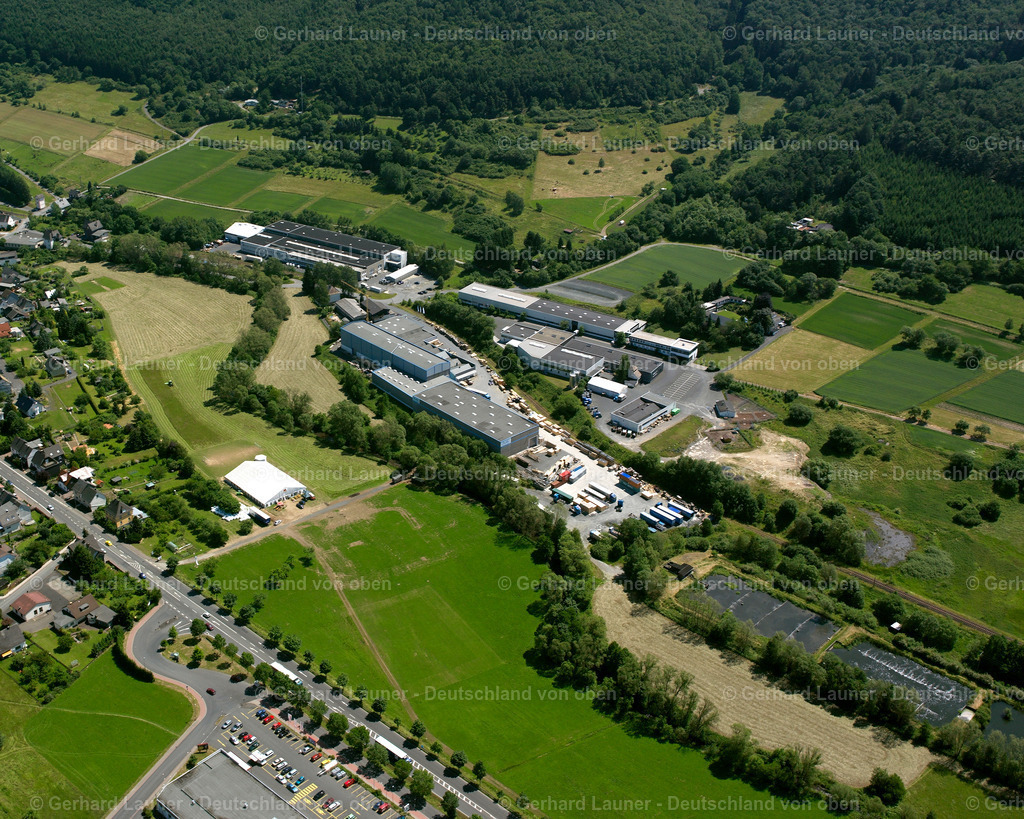 2610593 | WISSENBACH 09.06.2006 Industrie- und Gewerbegebiet  in Wissenbach im Bundesland Hessen, Deutschland // Industrial and commercial area  in Wissenbach in the state Hesse, Germany Foto: Gerhard Launer