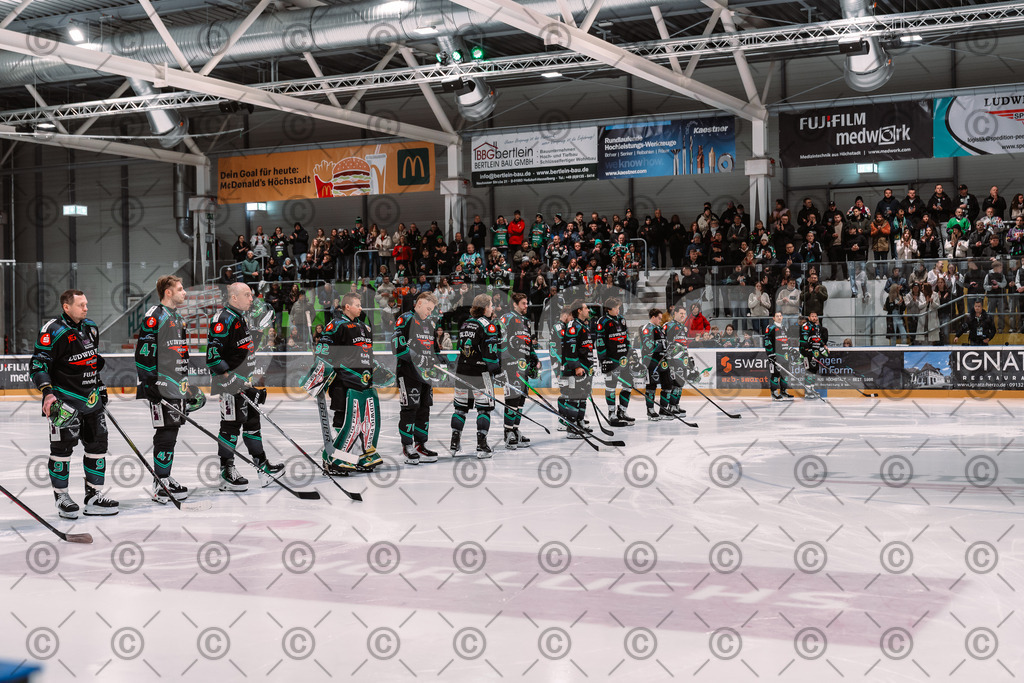 Alligators_vs_Stuttgart_16_11_2025-46 | Höchstadt Alligators Fotogalerie: Eishockey-Action aus Franken. Professionelle Spielfotos, Portraits & Stadionbilder zum Download. Jetzt entdecken! - Realisiert mit Pictrs.com