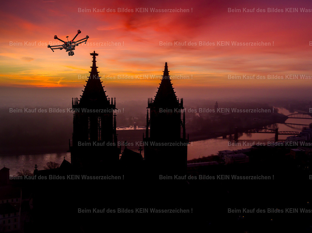 content_City-0125_und_Drohne | Die Magdeburger Platte® - das sind die schönsten Luftbilder von Magdeburg & Sachsen-Anhalt auf Acryl, Leinwand oder zum Download. Das ist Luftbildfotografie & Luftbildaufnahmen mit Drohne & Flugzeug.  - Realisiert mit Pictrs.com