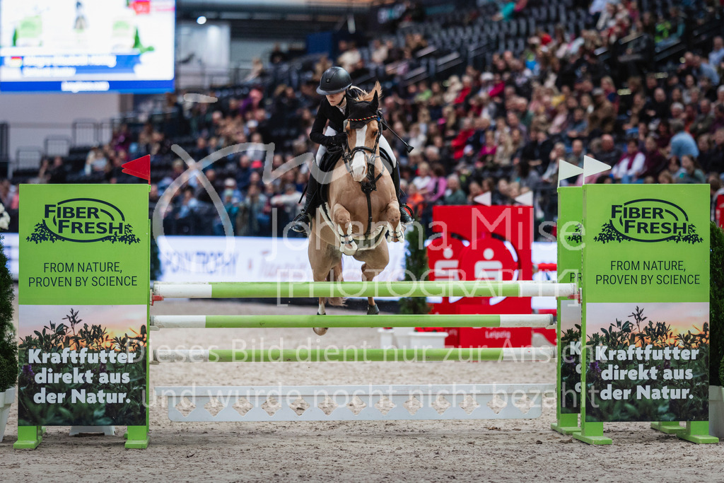 240119_Leipzig_PonyTrophy-596 | Deine schönsten Turniermomente als professionelle Fotos! Entdecke hochwertige Pferdesport-Fotografie im Online-Shop. Jetzt Fotos finden & bestellen!