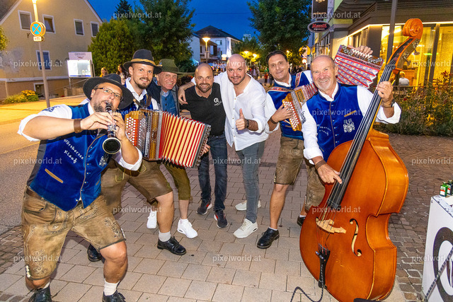 Sommereinkaufsnacht 2025 in Feldkirchen | Bildershop von pixelworld.at - Realisiert mit Pictrs.com