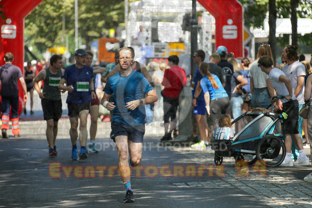 250621_1108_EX1_3467 | Sportfotografie im Rhein-Sieg Kreis, Köln, Bonn, NRW, Rheinland Pfalz, Hessen, etc. Unser Tätigkeitsfeld umfasst den Laufsport vom Volkslauf über den Marathon, Duathlon, Triathon bis zum Ultralauf wie Kölnpfad Ultra oder Schindertrail.