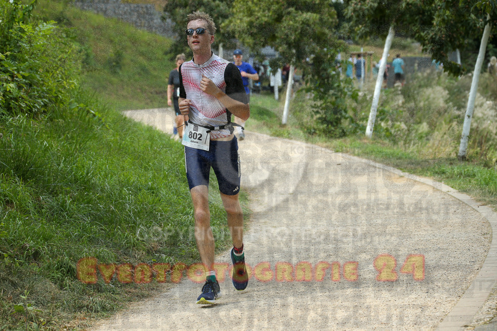 250824_1502_EX1_8341 | Sportfotografie im Rhein-Sieg Kreis, Köln, Bonn, NRW, Rheinland Pfalz, Hessen, etc. Unser Tätigkeitsfeld umfasst den Laufsport vom Volkslauf über den Marathon, Duathlon, Triathon bis zum Ultralauf wie Kölnpfad Ultra oder Schindertrail.