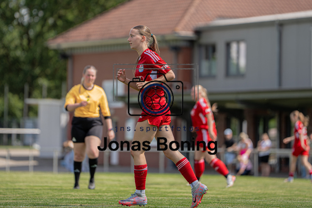 Fußball I Damen I Saison 2026-2027 I Testspiel  I TuS Lutten - SG TiMoNo  I 14887 | jns.sportfotos - Realisiert mit Pictrs.com