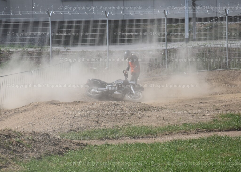 DSC_0508 | Sportfotografie , Motorsport, Motoross, Reitsport, Mointainbike, Enduro,
Landschaft , Outdoor, Eventfotografie, Landschaft, Bilder online bestellen - Realisiert mit Pictrs.com