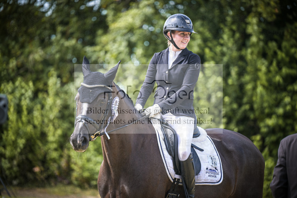 DOS_4318 | Entdecke hochwertige Reitturnierfotos von Foto Oger. Professionell, emotional und authentisch – jetzt Lieblingsmomente im Shop bestellen.Deutschlandweite Turnierfotografie. - Realisiert mit Pictrs.com