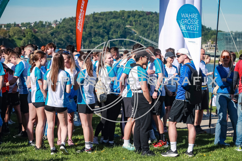 ..... | LINZ,AUSTRIA,27.April 25, Int. 3 Brückenlauf Linz  , Image shows: Photo: WAPICS / Manuel Binder