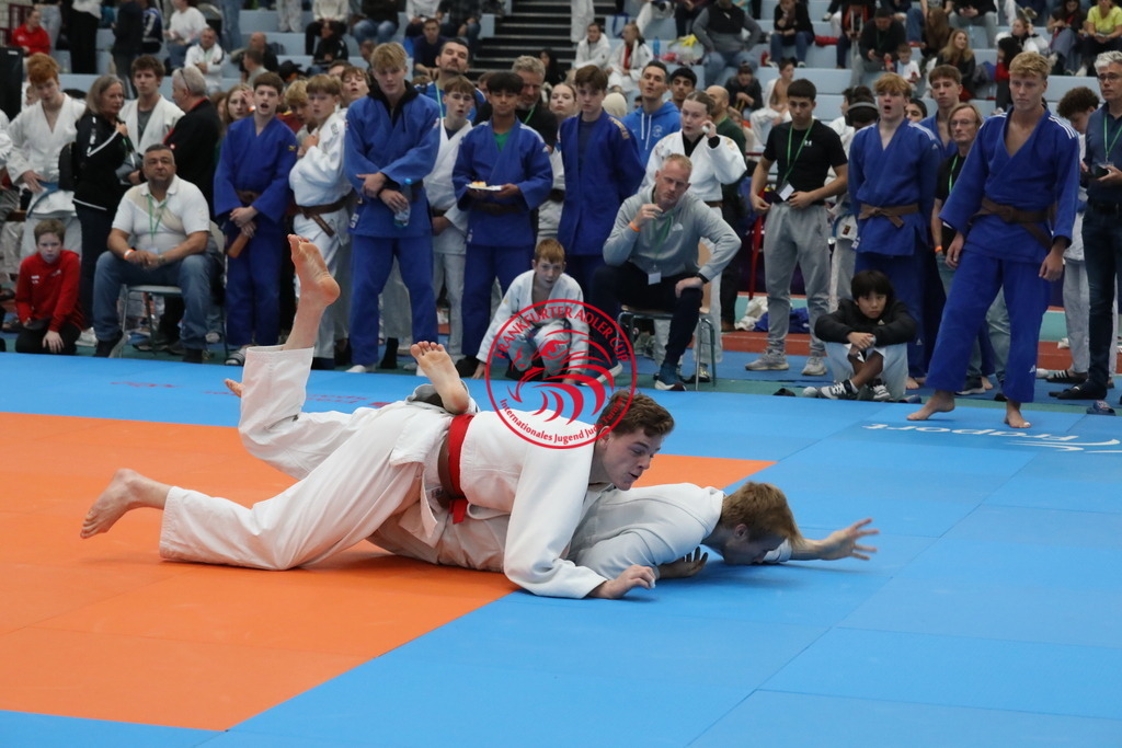 1J7A3048 | Fotos vom Adler Cup - Pictures from Adler Cup

Hier findet Ihr alle Eindrücke und großen Momente der Adler Cup Wochenenden. Here you will find all impressions and great moments of the Adler Cup weekends. - Realisiert mit Pictrs.com