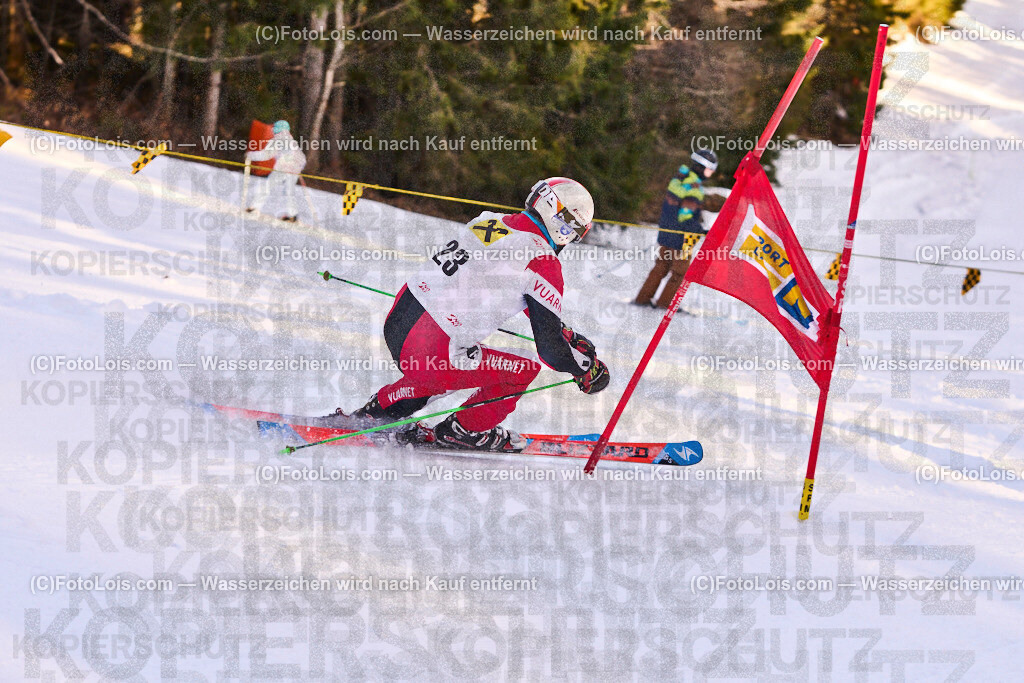 ALP0367_MastersCup-RTL-I_LKHF_Wurzenberger Johann | NÖ Raiffeisen MastersCup, Jugend - Damen - Herren, Riesentorlauf-Rennen 1 auf der Fuchswaldpiste, durchführender Verein: Schiklub Lackenhof, So 9. Februar 2025.