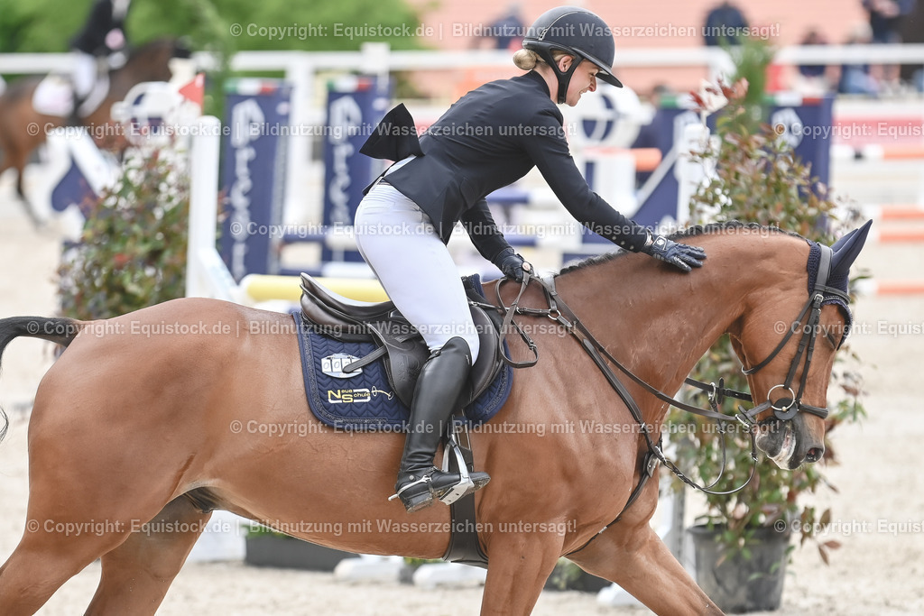 20230514_CCI4_Springen_0336 | equistock