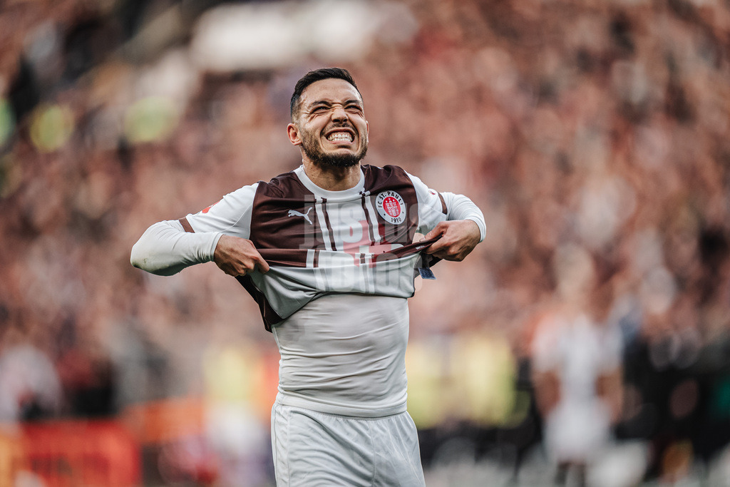 Fußball | Männer | Saison 2025/2026  | Fußball-Bundesliga | 29. Spieltag | FC St. Pauli vs. FC Bayern München | 11.04.2026 | Mathias Pereira Lage (#28, FC St. Pauli) ärgert sich
