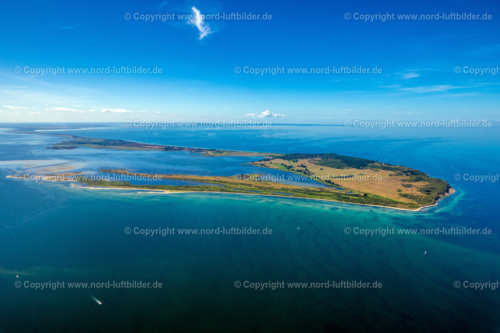 Hiddensee_ELS_8186100822 | INSEL HIDDENSEE 10.08.2022 Küstenbereich der Ostsee im Ortsteil Kloster in Insel Hiddensee im Bundesland Mecklenburg-Vorpommern. // Coastal area of the Baltic Sea - Island in the district Kloster in Insel Hiddensee in the state Mecklenburg - Western Pomerania. Foto: Martin Elsen