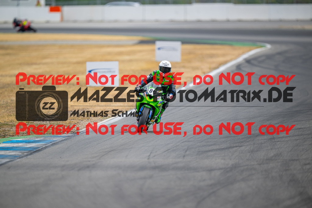 MaZZes-Fotomatrix-20260809-586963 | R1