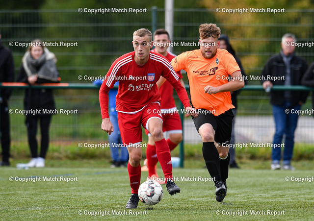 Kreisliga A3, TSV Gomaringen - VfB Bodelshausen | Kreisliga A3, TSV Gomaringen - VfB Bodelshausen, 27.09.2020 - Tim Falkenburger (Gomaringen, links) - Andreas Rein (Bodelshausen, rechts)Foto: Axel Grundler