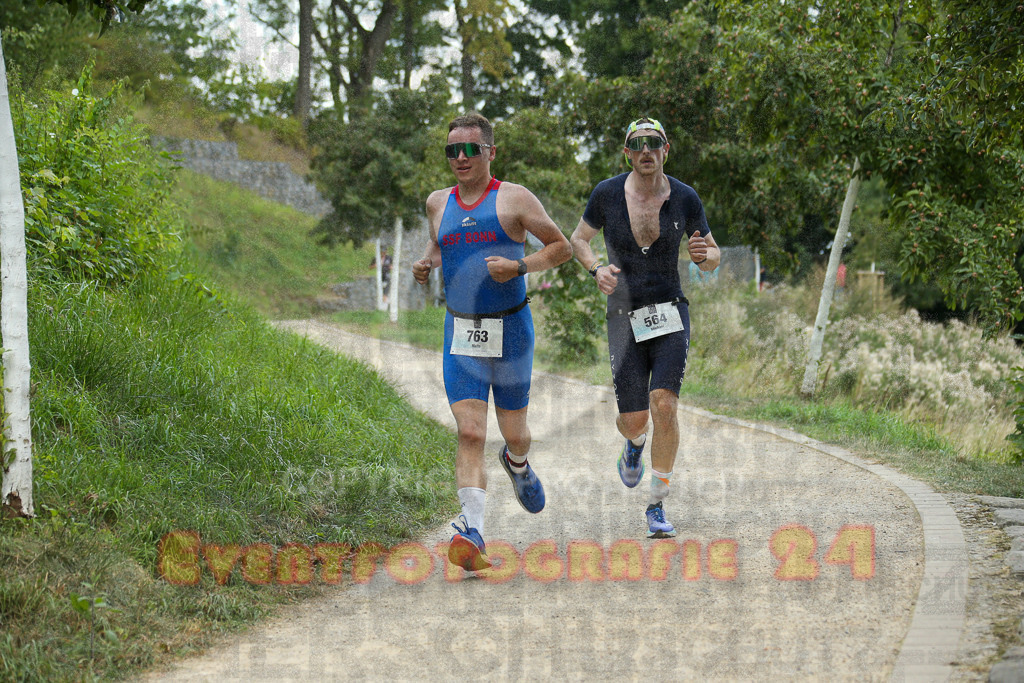 250824_1405_EX1_4907 | Sportfotografie im Rhein-Sieg Kreis, Köln, Bonn, NRW, Rheinland Pfalz, Hessen, etc. Unser Tätigkeitsfeld umfasst den Laufsport vom Volkslauf über den Marathon, Duathlon, Triathon bis zum Ultralauf wie Kölnpfad Ultra oder Schindertrail.
