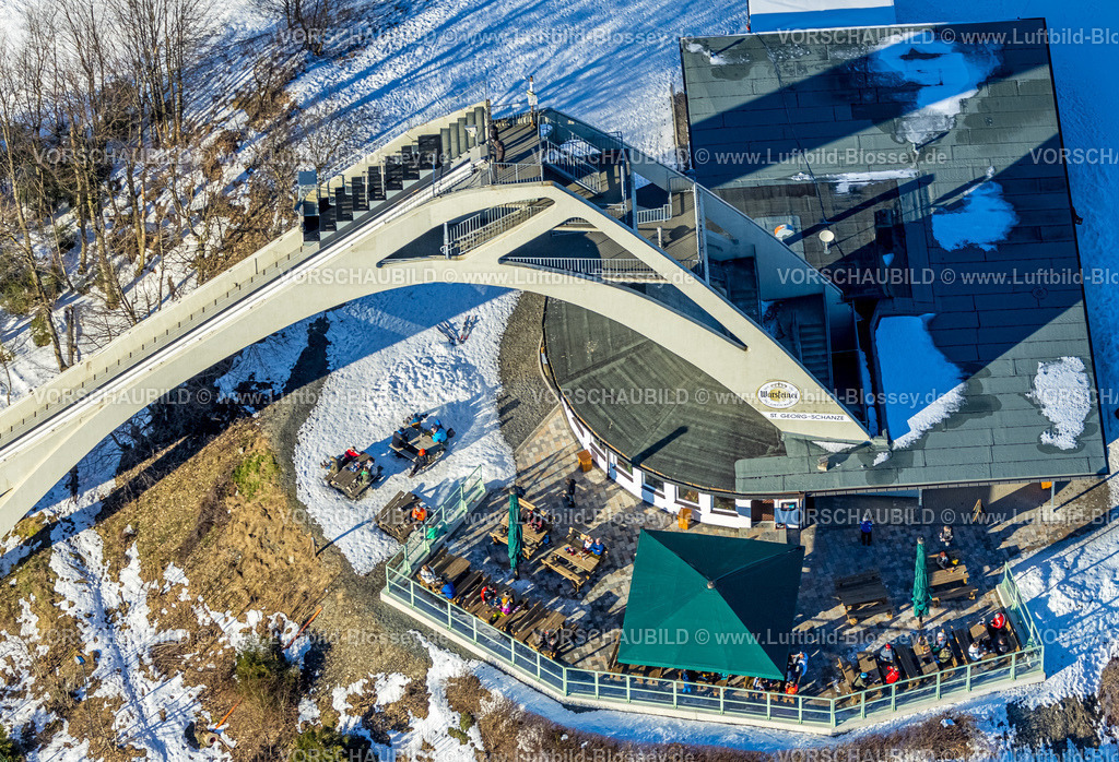 Winterberg230205780 | Luftbild, St. Georg Schanze, winterliche Außengastronomie, Winterberg, Sauerland, Nordrhein-Westfalen, Deutschland