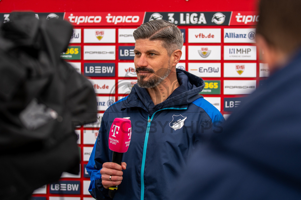 VfB Stuttgart II vs. TSG Hoffenheim II, Fussball, 3. Liga, 26. Spieltag, 15.03.2026 | Stefan Kleineheismann (Trainer TSG 1899 Hoffenheim II),VfB Stuttgart II vs. TSG Hoffenheim II, Fussball, 3. Liga, 26. Spieltag, 15.03.2026Foto: photosbyphips/Philip Ziegler