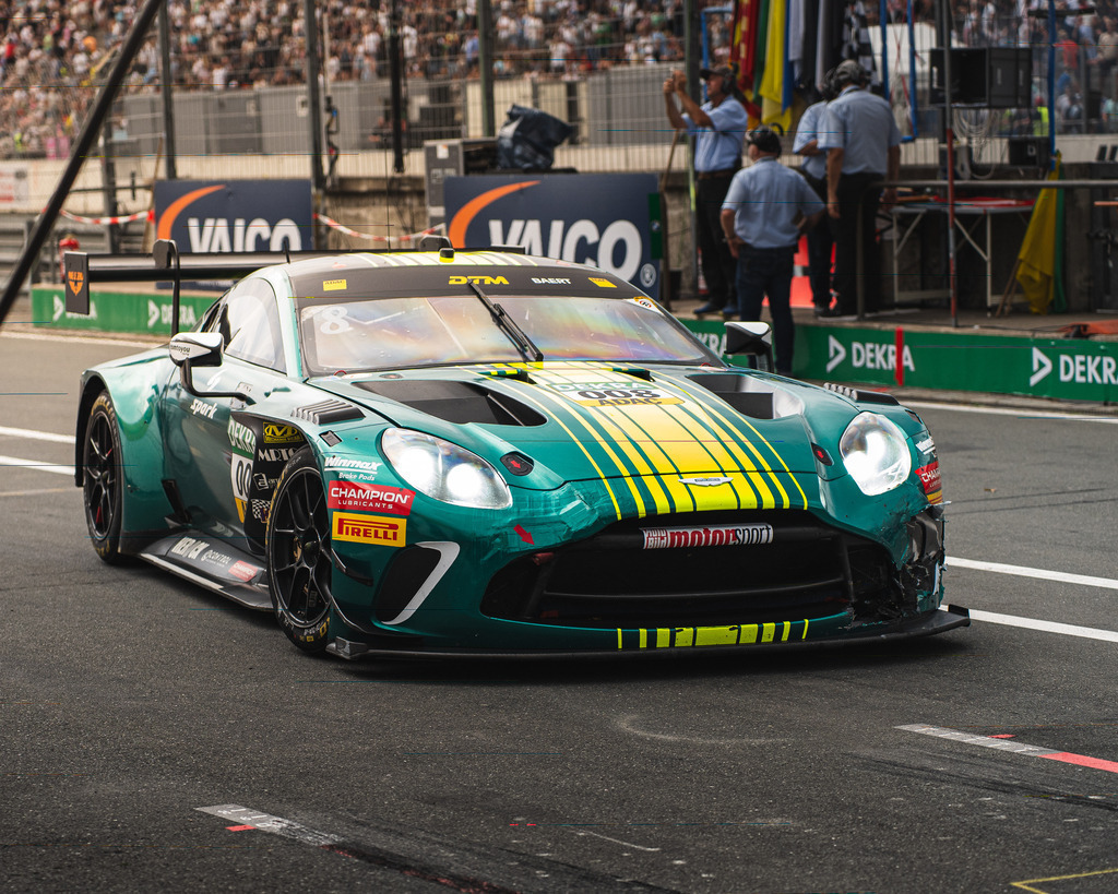 TXO06692 | Exklusive Motorsport-Fotografie aus Leipzig von TXO Media – für Rennfahrer, Teams & Sponsoren. Sausemuth liefert starke Bilder, die Emotion zeigen. Jetzt buchen & glänzen! - Realisiert mit Pictrs.com