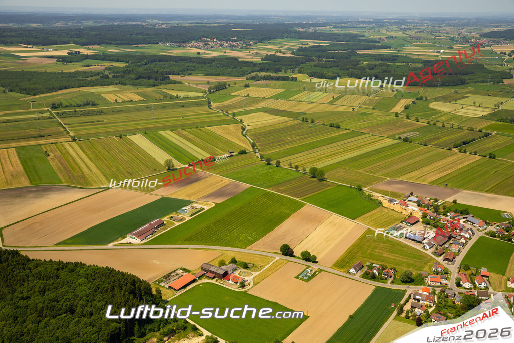 Das Luftbild zeigt  Winterrieden - Die Luftaufnahme wurde 2023 vom UL-Flugzeug aus erstellt ( keine Drohne ) - Hochauflösende Luftaufnahme - Für grossformatige Ausdrucke geeignet. Die Geschenkidee !Mit Lizenz und Bildrechte bestellbar