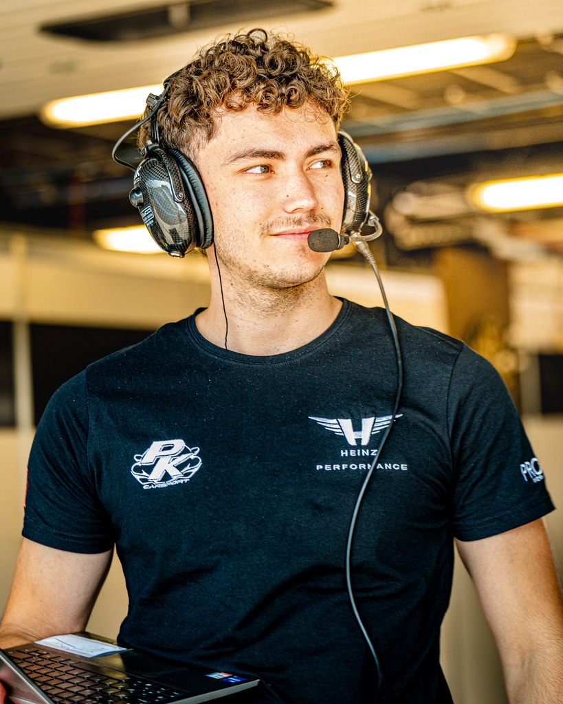 _DSC4817 | Exklusive Motorsport-Fotografie aus Leipzig von TXO Media – für Rennfahrer, Teams & Sponsoren. Sausemuth liefert starke Bilder, die Emotion zeigen. Jetzt buchen & glänzen! - Realisiert mit Pictrs.com