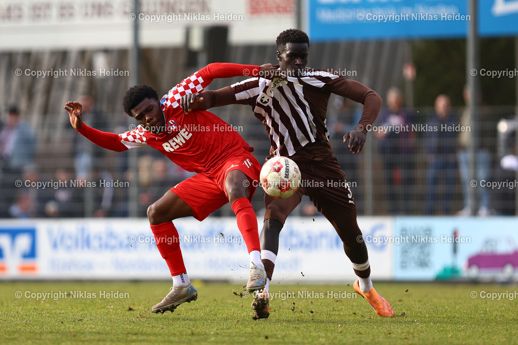 NH_FCEiintrachtNorderstedt_FCStPauliU23_RegionalligaNord_08032026 | #29 Ezra Ampofo (FC Eintracht Norderstedt), #3 Muhammad Dahaba (FC St. Pauli U23)Fußball I Herren I Regionalliga Nord I Saison 2025-2026 I 25. Spieltag I FC Eintracht Norderstedt - FC St. Pauli I 08.03.2026 I Edmund-Plambeck-Stadion