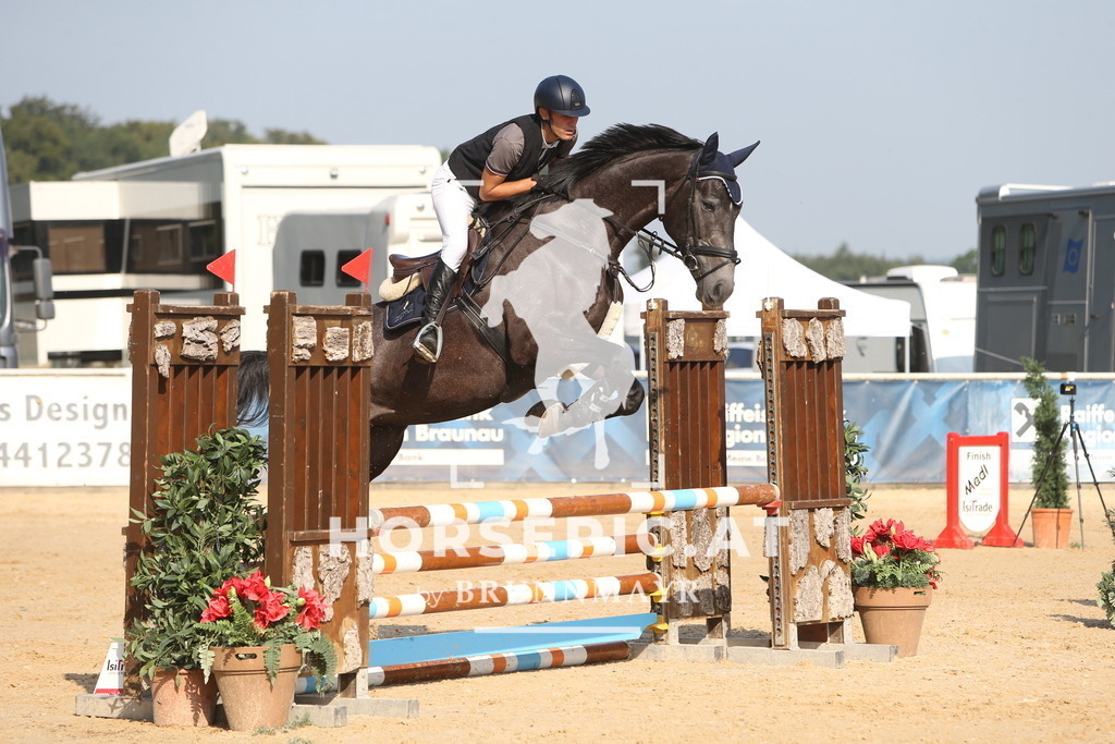 DL2Q0099 | Willkommen bei Brunnmayr - Design & Fotografie – Ihrem Spezialisten für Reitturniere und Pferdeveranstaltungen in Oberösterreich, Salzburg und Bayern! Seit über 17 Jahren sind wir leidenschaftlich dabei.