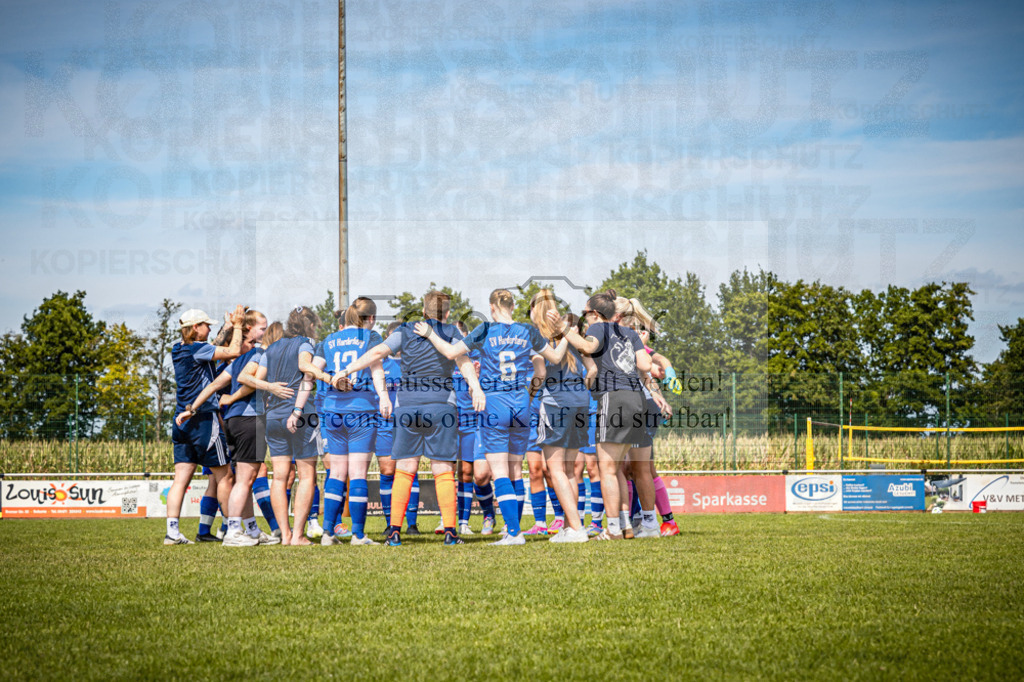 SG Bohmte/Ostercappeln/Schwagstorf - SV Harderberg - Frauen Bezirkpokal | Frauen Bezirkpokal · 1. Damen - 1. Damen · Sportplatz - Realisiert mit Pictrs.com