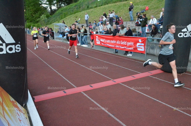 19-28-53_ | Meisterchip Fotoshop - Realisiert mit Pictrs.com