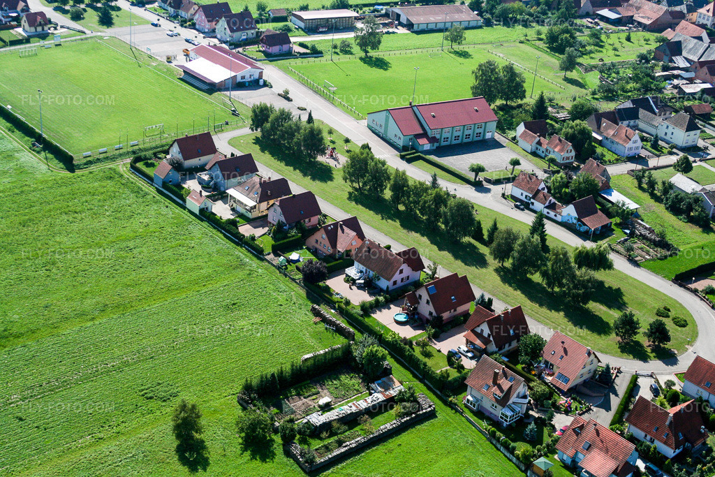 Aerial view: View of the town in Schleithal in the state Bas-Rhin, France.Photo: IMG_3556.jpg taken on 08/31/2006 by Werner Riehm/FLY-FOTO.comResolution of the original: 3456 x 2304 px