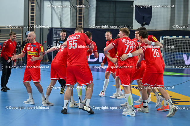 AUT, Handball EHF EURO 2024 Quali, Oesterreich vs Ukraine | 11.03.2023, Sporthauptschule Linz-Kleinmuenchen, AUT, Handball EHF EURO 2024 Quali, Oesterreich vs Ukraine, im Bild Jubel Team Austria (AUT)


// Handball EHF EURO 2024 Quali Match between Austria and Ukraine in Linz, Austria on 2023/03/11