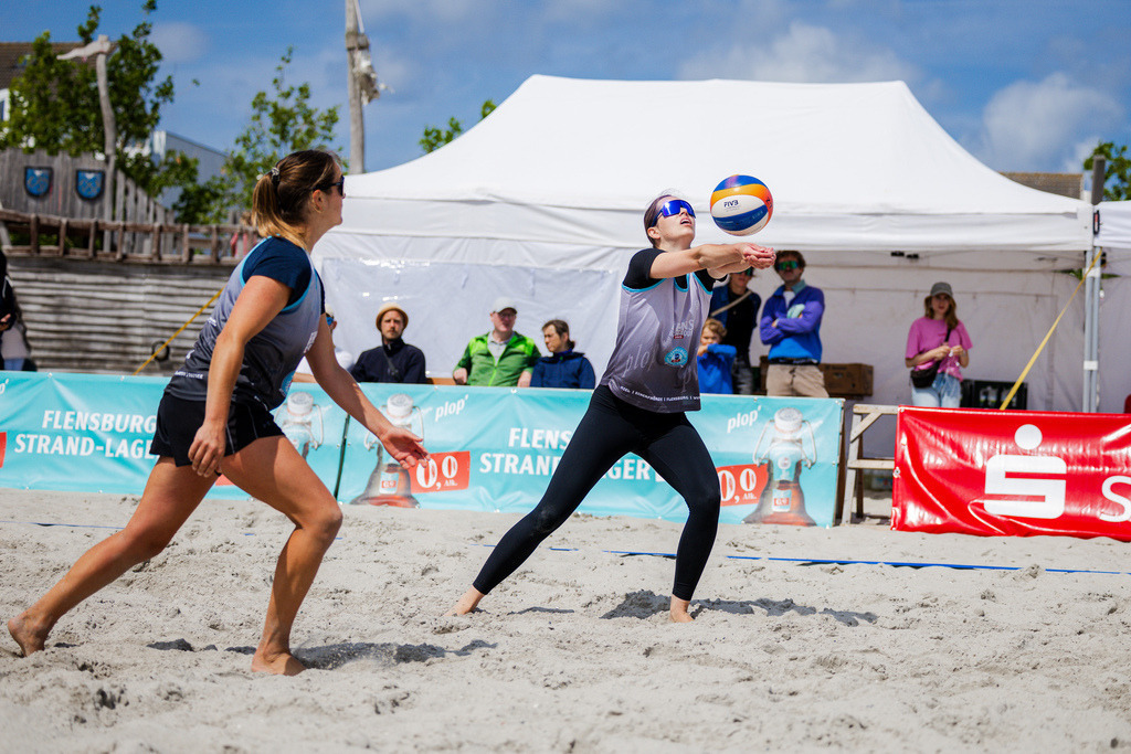 Beachvolleyball I Saison 2026 I FLENS Beach-Tour I 6. Turnier I Ostseebad Großenbrode | Jasper Lorenz Fotografie - Realisiert mit Pictrs.com