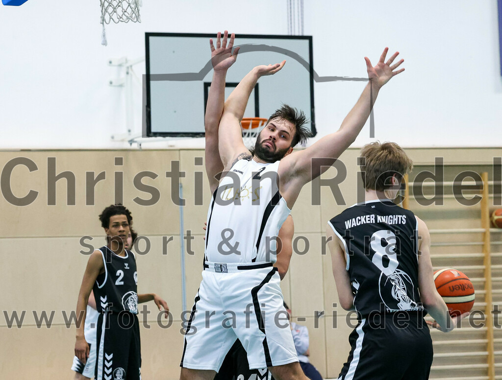 2023-03-26_008_TSV_Vaterstetten_gegen_Wacker_Knights_Burghausen | Vaterstetten, Deutschland, 26.03.2023:
Basketball, Bayernliga Herren Südost 2022 / 2023, 17. Spieltag, TSV Vaterstetten gegen Wacker Knights Burghausen, Endergebnis: 

Christian Balszuweit (TSV Vaterstetten, #2)

Foto: Christian Riedel / fotografie-riedel.net