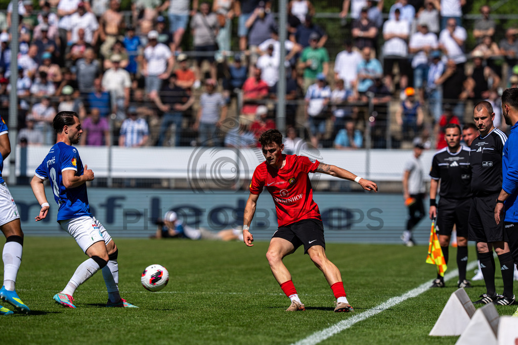 Stuttgarter Kickers vs. SG Sonnenhof Großaspach, Fussball, WFV-Pokal, Finale, 23.05.2026 | Luca Molinari (SG Sonnenhof Großaspach, #21),Stuttgarter Kickers vs. SG Sonnenhof Großaspach, Fussball, WFV-Pokal, Finale, 23.05.2026