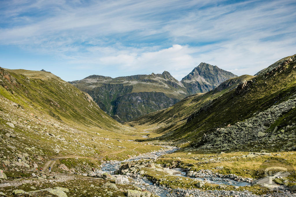 Hohes Rad 2934m – Gipfeltour durch die Silvretta 2020 | Fotodokumentation der anspruchsvollen Gipfelbesteigung des Hohen Rad (2934m) in der Silvretta. Aufnahmen vom Aufstieg über das Bieltal, durch Geröllfelder bis zum Gipfel und Abstieg durchs Ochsental von Stefan Kuhn, September 2020. - Realisiert mit Pictrs.com