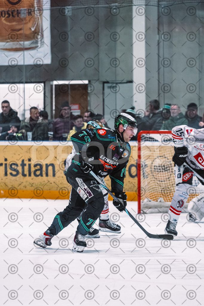 Alligators_vs_Memmingen_05_12_2025-111 | Die Fotogalerie von Daddel: professionelle Bilder von Sport, Events und Unternehmen aus Franken. Jetzt Galerien durchstöbern und Lieblingsfotos bestellen. - Realisiert mit Pictrs.com