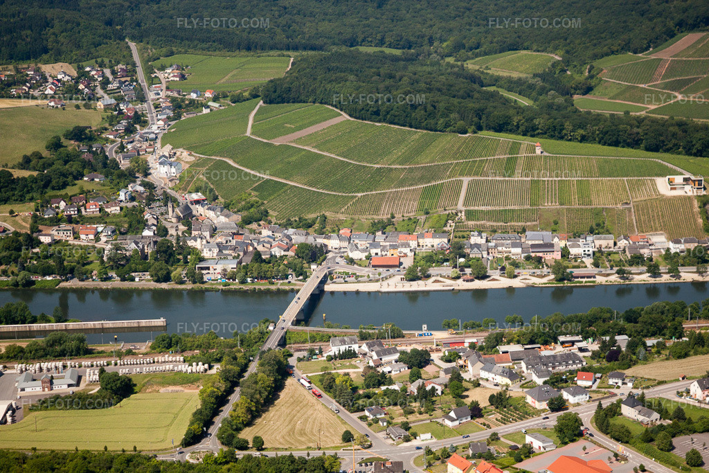 Aerial view: Moselle Bridge to Schengen in Schengen in the state Remich, Luxembourg.Photo: IMG_29658.jpg taken on 06/27/2010 by Werner Riehm/FLY-FOTO.comResolution of the original: 4752 x 3168 px