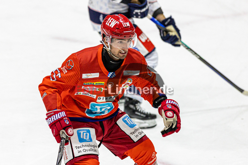 EC Peiting vs Blue Devils Weiden | Eishockey Oberliga Süd 2023/2024, EC Peiting vs Blue Devils Weiden, 20240126,
Leon VAN DER LINDE (ECP 55) in Aktion,
2024-01-26 in Peiting (Eisstadion)
55 Leon VAN DER LINDE (ECP 55)
Copyright: WolfgangxLindner foto-lindner.de