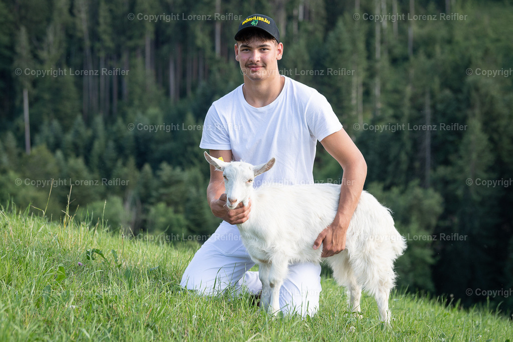 Schwingen -  Appenzeller Kantonal Nachwuchsschwingfest 2023 | Oberegg, 8.7.23, Schwingen - Appenzeller Kantonal Nachwuchsschwingfest. Sieger Jahrgang 2008-2009 Eicher Fabio (2008 Steg im Tösstal)