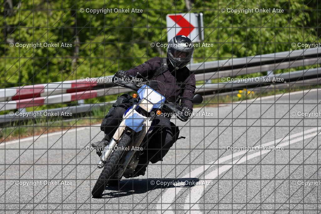 IMG_9727 | Fotograf am Kyffhäuser. Onkel Atze. Kyffhäuser Rennstrecke. Café36. Motorsportfotografie. - Realisiert mit Pictrs.com