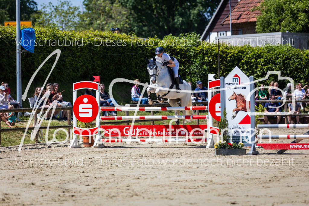 Donop24-Stil-L-039 | MomenTaufnahmen Pferdesportfotos